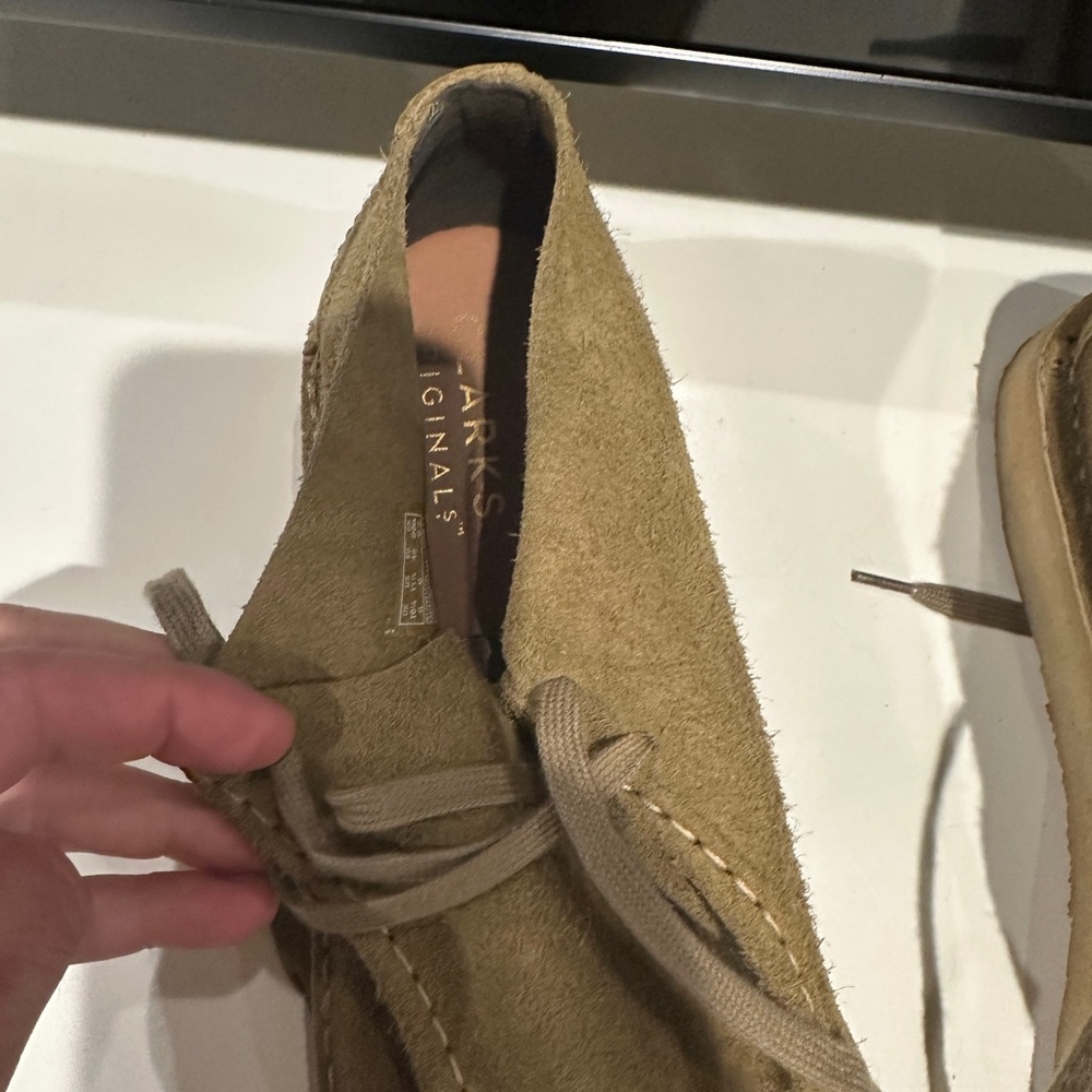 Clarks Original -Men's Suede Desert Boots - Picture 5 of 7